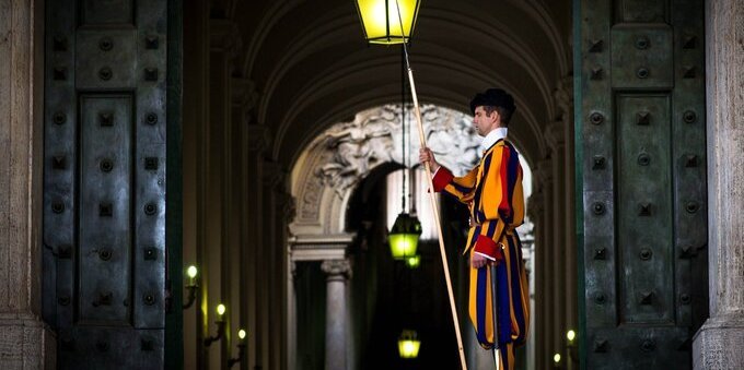 C'è anche un luganese tra le Guardie Svizzere che giureranno fedeltà al Papa. La cerimonia il 6 maggio