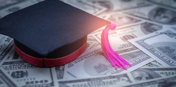 Mercato del lavoro positivo per i laureati in Svizzera e guadagna di più chi ha un master