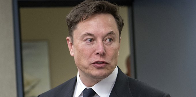 I pasticci di Elon Musk e il prefisso ucraino non più riconosciuto: ora i suoi follower lo vogliono fuori da Twitter