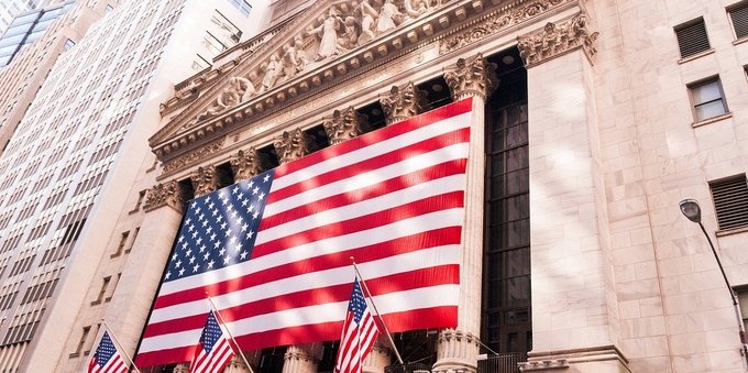 Apertura positiva per la borsa Svizzera. Bene Wall Street dopo l'aumento dei tassi deciso ieri dalla FED