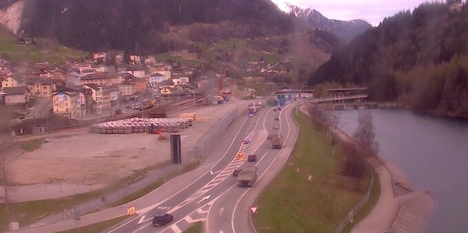 A2, Incidente dopo la galleria del San Gottardo: un morto e tre feriti