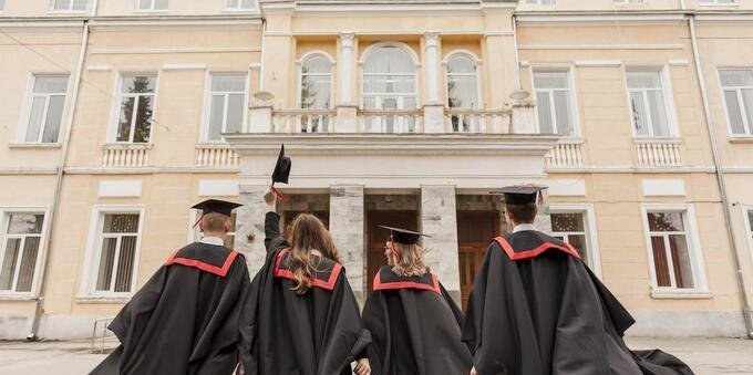 QS University Rankings 2024: 3 atenei svizzeri nella top 100, l'USI tra le migliori 500