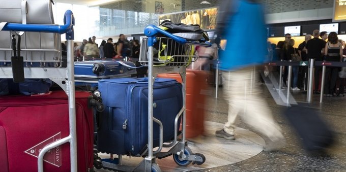 Pioggia congelante blocca il traffico aereo a Zurigo e sconvolge i trasporti pubblici in Svizzera