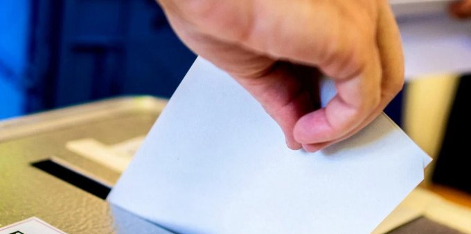 Lucerna prova ad abbassare il limite per il diritto di voto: 16 anni per partecipare alle elezioni